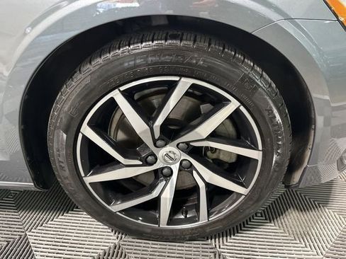 Used 2019 Volvo S60 T6 Momentum w/ Premium Package AWD/4WD image 35