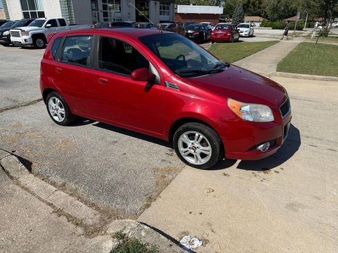 Used 2010 Chevrolet Aveo5 LT image 3