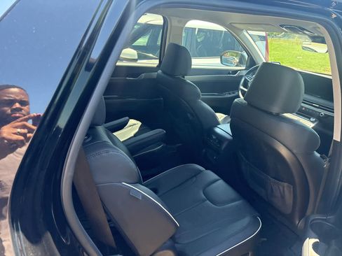 Used 2024 Hyundai Palisade SEL FWD image 12