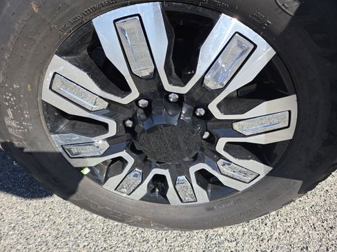 New 2026 GMC Sierra 2500 Denali w/ Denali Reserve Package image 15