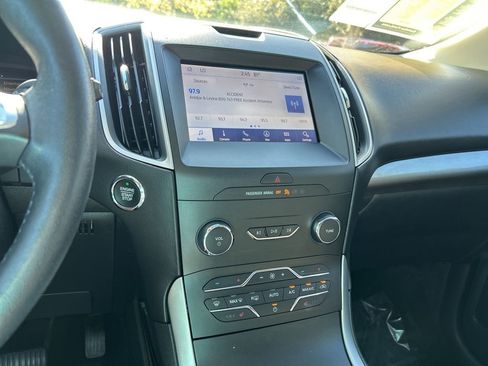 Used 2020 Ford Edge SEL w/ Cold Weather Package image 31