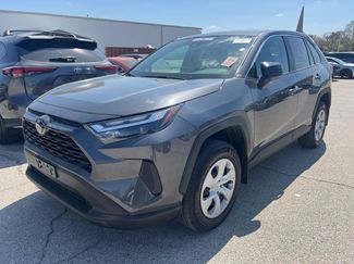 Used 2025 Toyota RAV4 LE video 1