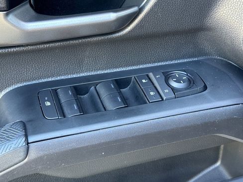 Used 2025 Toyota Tacoma TRD Off-Road AWD/4WD image 12