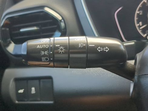 Used 2025 Honda Pilot EX-L image 25