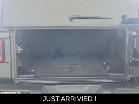 Used 2026 Jeep Wrangler Unlimited Rubicon AWD/4WD image 15