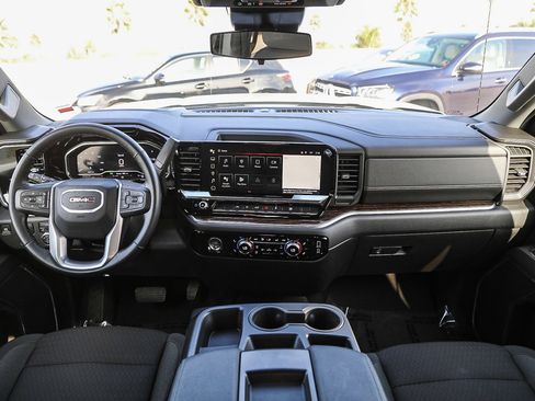 Used 2024 GMC Sierra 1500 Elevation image 12