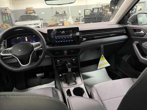 New 2026 Volkswagen Jetta SE image 27