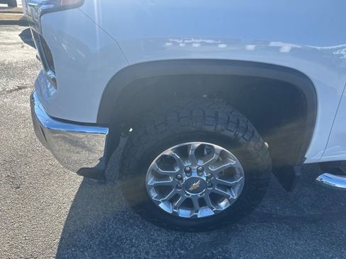 Certified 2025 Chevrolet Silverado 2500 LTZ w/ LTZ Premium Package image 10