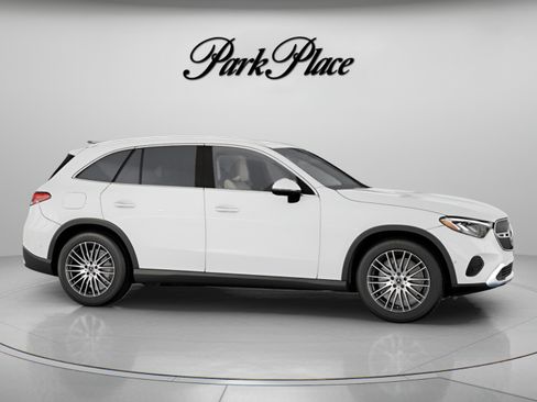 Used 2026 Mercedes-Benz GLC 300 image 30