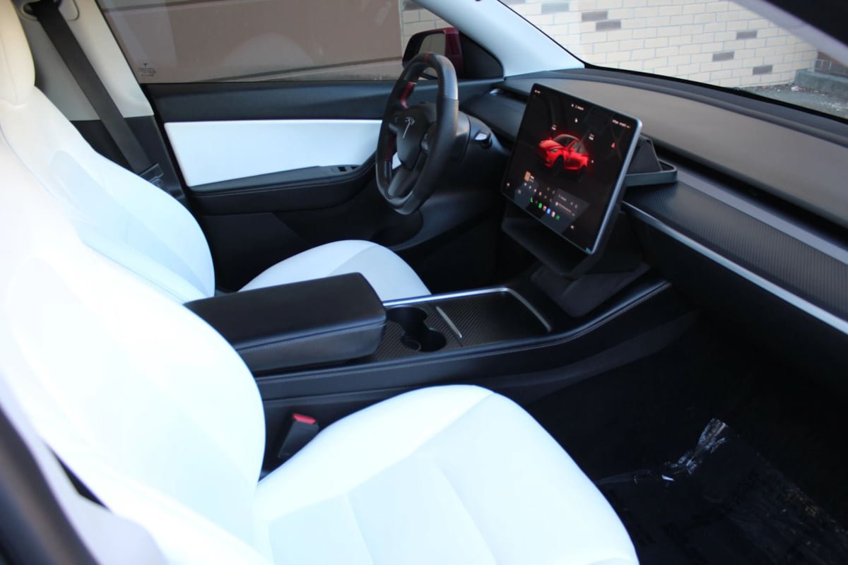 Used 2022 Tesla Model Y Performance AWD/4WD image 26