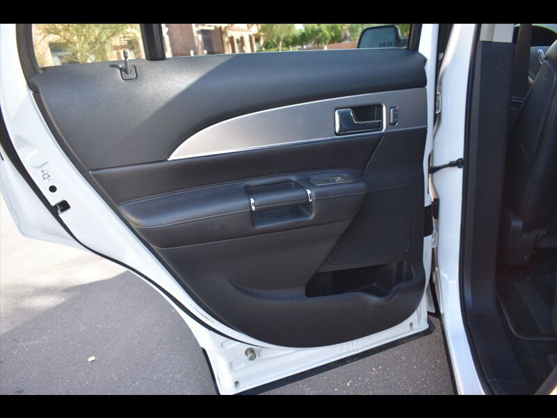 Used 2013 Lincoln MKX AWD image 20