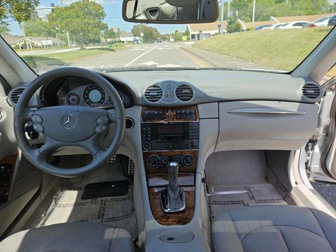 Used 2005 Mercedes-Benz CLK 320 Coupe image 18