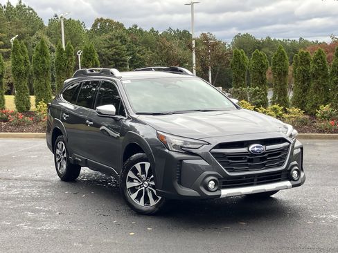 Used 2025 Subaru Outback Touring XT image 2