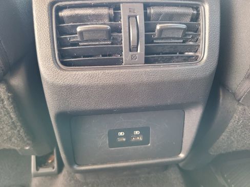 Used 2021 Nissan Rogue SV AWD/4WD image 44