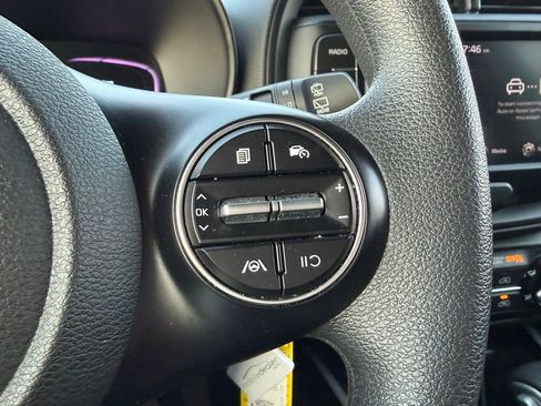 Used 2024 Kia Soul LX w/ LX Technology Package image 16