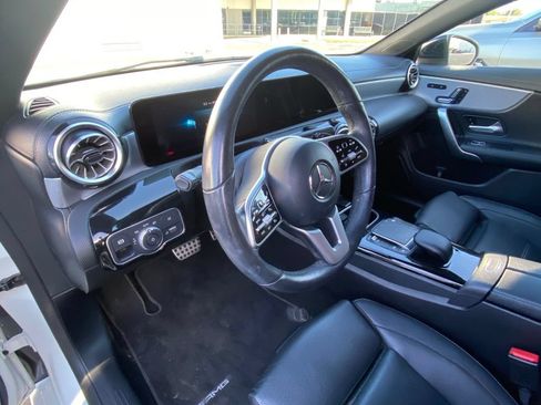 Used 2022 Mercedes-Benz CLA 250 image 9