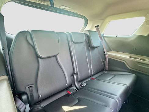 Certified 2026 Kia Carnival EX FWD image 30