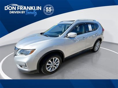 Used 2017 Nissan Rogue SV