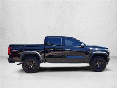 Used 2025 Chevrolet Colorado Trail Boss AWD/4WD image 4