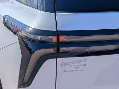 New 2026 Chevrolet Traverse RS image 11