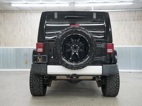 Used 2012 Jeep Wrangler Unlimited Sahara w/ Mopar Chrome Edition Group image 8