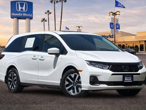 Used 2026 Honda Odyssey EX-L image 2