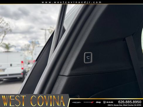 Used 2026 Chrysler Pacifica Limited w/ S Appearance Package FWD image 26