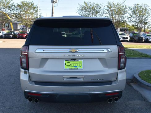 Used 2021 Chevrolet Tahoe Premier w/ Premium Package image 9