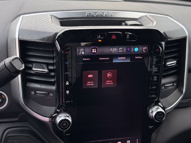 New 2027 RAM 3500 Big Horn AWD/4WD image 17
