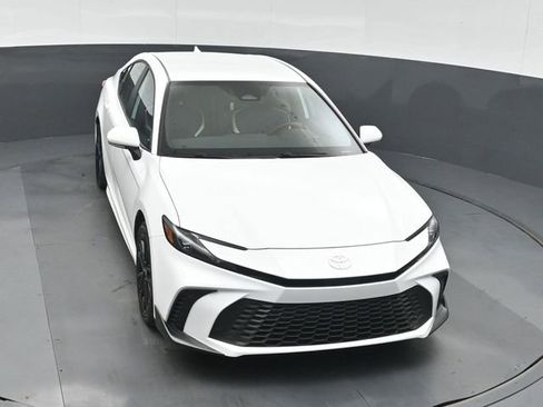 Used 2026 Toyota Camry SE FWD image 37
