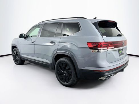 Used 2025 Volkswagen Atlas SE AWD/4WD image 5