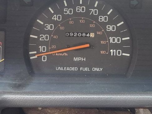 Used 1987 Toyota Pickup Deluxe image 16