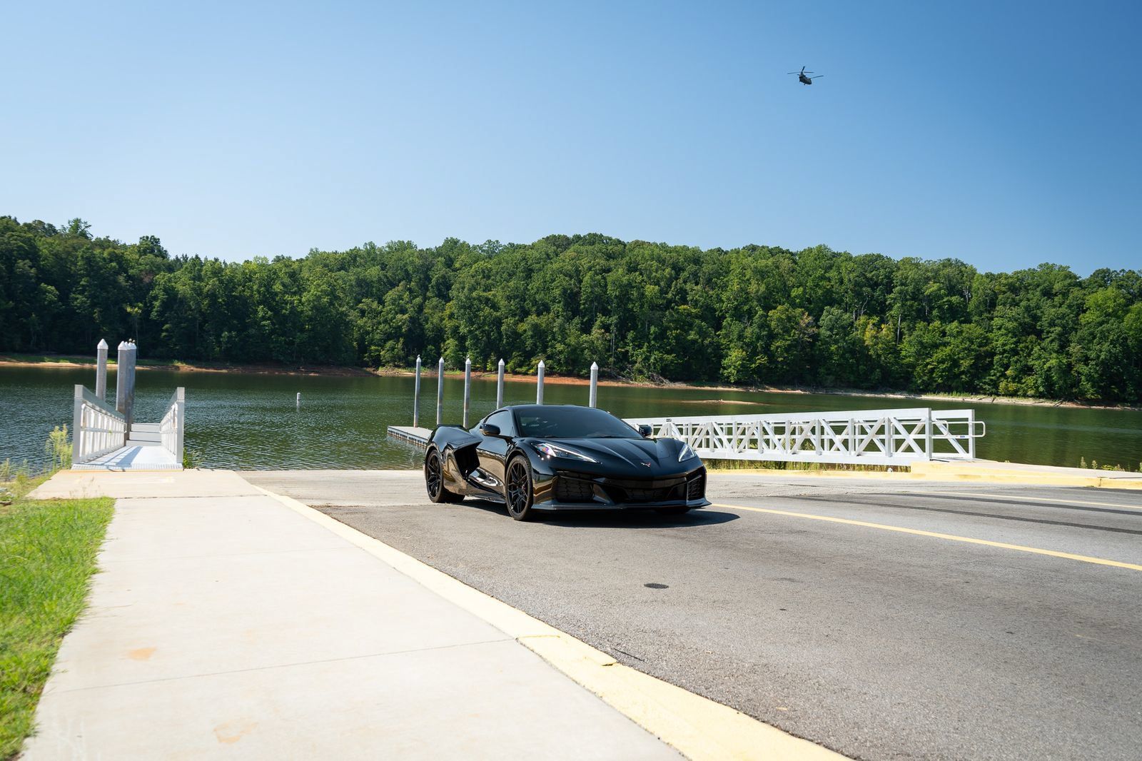 Used 2023 Chevrolet Corvette Z06 RWD image 1