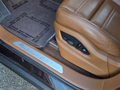 Used 2023 Porsche Cayenne Platinum Edition w/ Premium Package Plus (PIA) image 26