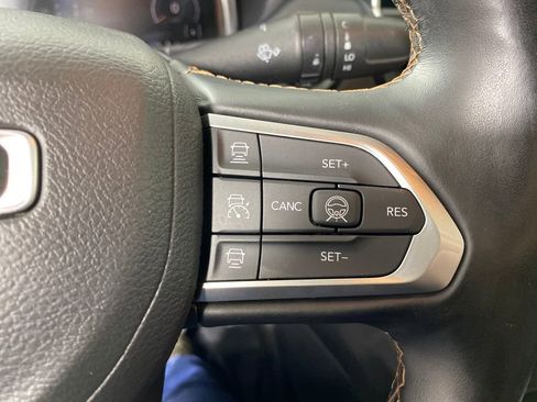 Used 2022 Jeep Compass Limited w/ (RED) Package image 16