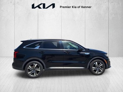 Used 2022 Kia Sorento EX w/ Panoramic Sunroof Package AWD/4WD image 5