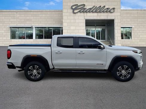 Used 2024 GMC Canyon AT4 image 8