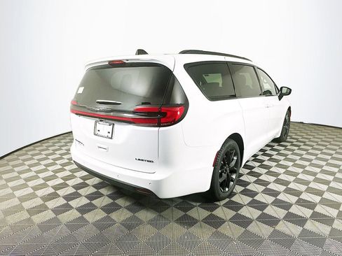 New 2026 Chrysler Pacifica Limited w/ S Appearance Package FWD image 9