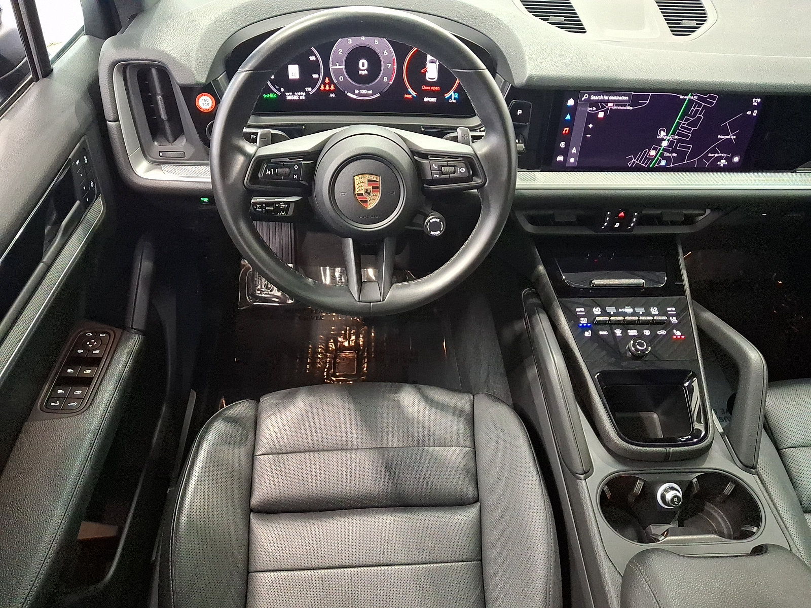 Used 2024 Porsche Cayenne AWD/4WD image 11