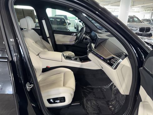Used 2024 BMW X5 sDrive40i w/ M Sport Package RWD image 15