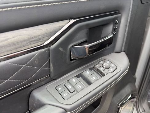 New 2026 RAM 2500 Limited AWD/4WD image 18