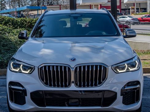 Used 2023 BMW X5 M50i w/ Executive Package image 2