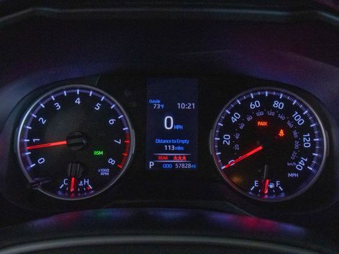 Used 2021 Toyota RAV4 XLE Premium AWD/4WD image 15