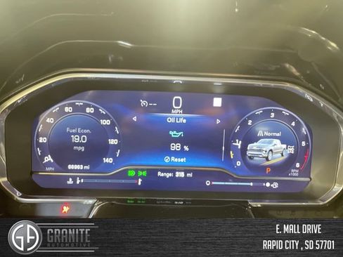 Used 2023 Chevrolet Silverado 1500 RST w/ Redline Edition AWD/4WD image 17