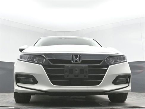 Used 2018 Honda Accord EX image 40