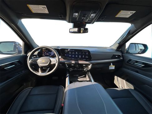 Used 2025 Chevrolet Tahoe Premier image 13