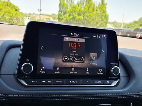 Used 2021 Nissan Rogue SV FWD image 24