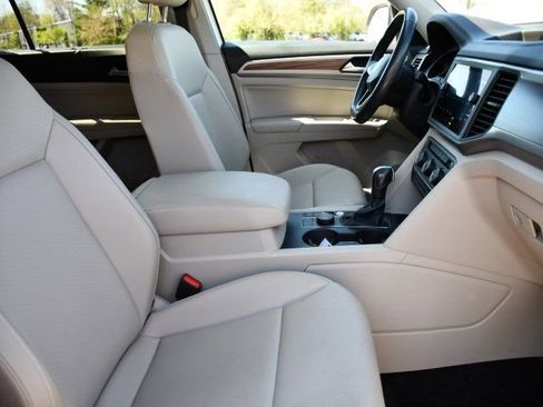 Used 2021 Volkswagen Atlas SE image 29