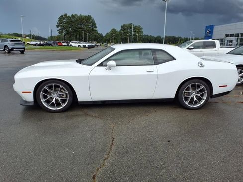 Used 2022 Dodge Challenger GT image 3