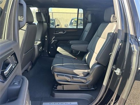 New 2026 GMC Yukon XL Denali image 25